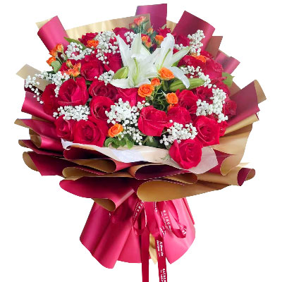 玉溪33朵红玫瑰百合，爱如同花般绽放